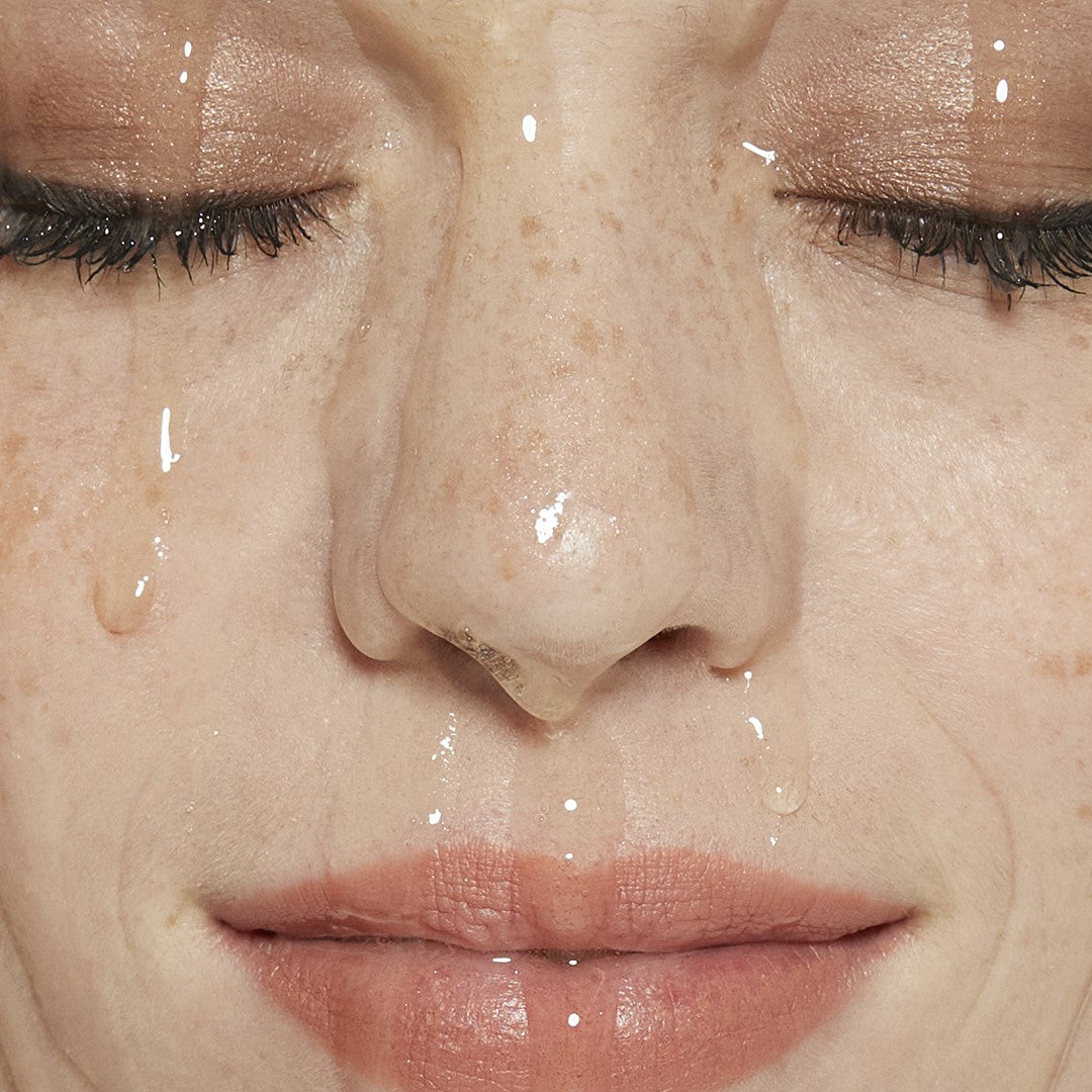 This dual make-up remover and cleanser starts as a golden gel-oil infused with Sea Buckthorn Oil